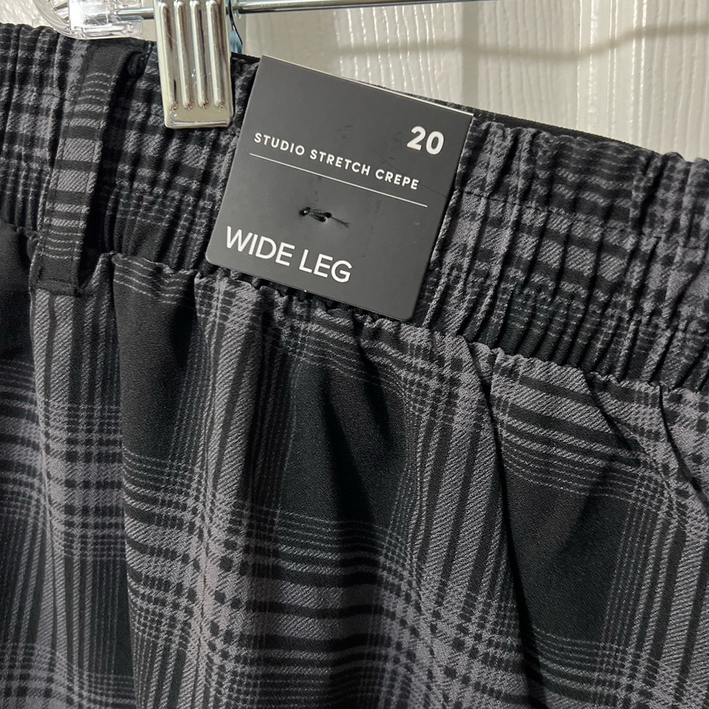 Wide Leg High Rise pant - Picture 7 of 9